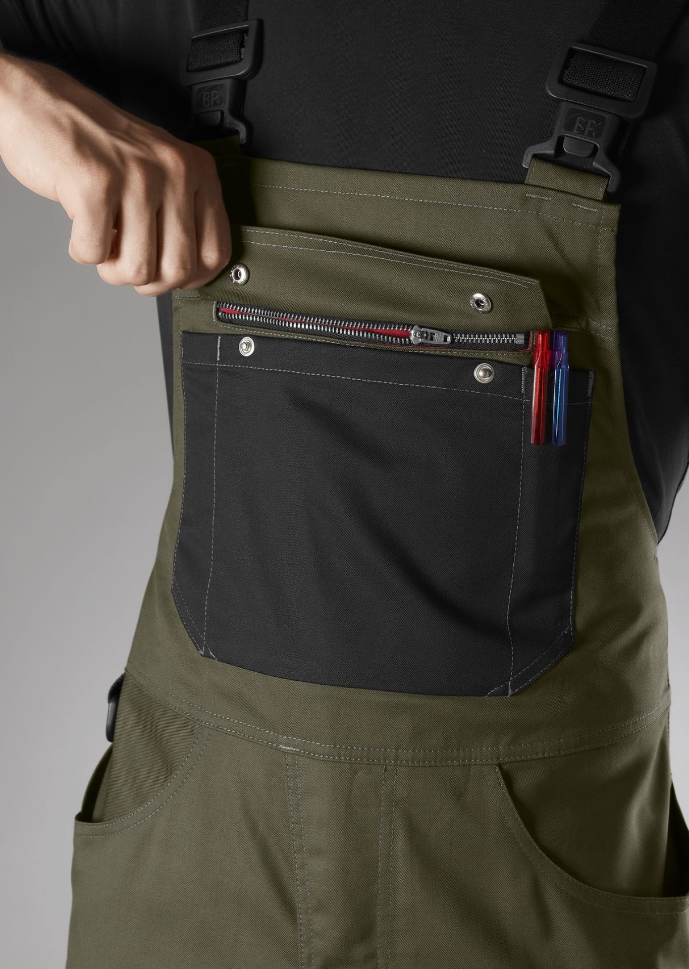 BP® Leichte Latzhose mit Kniepolstertaschen